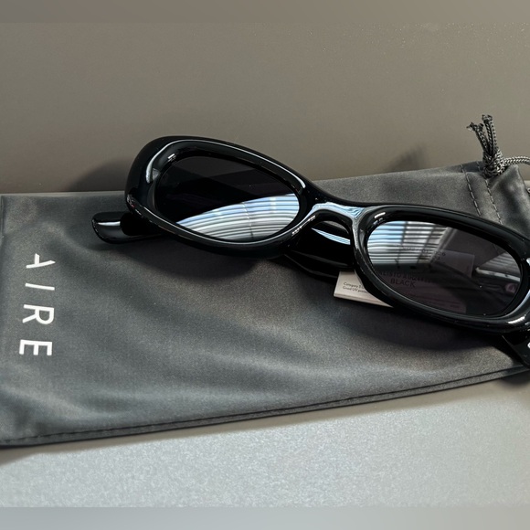 Aire Calisto Black 90s Sunglasses - Picture 2 of 5